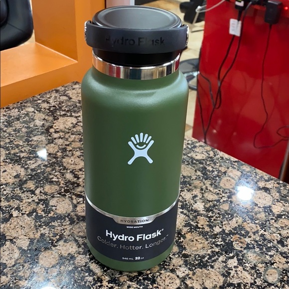 32 oz HydroFlask with wide mouth flex cap in olive - Picture 1 of 5